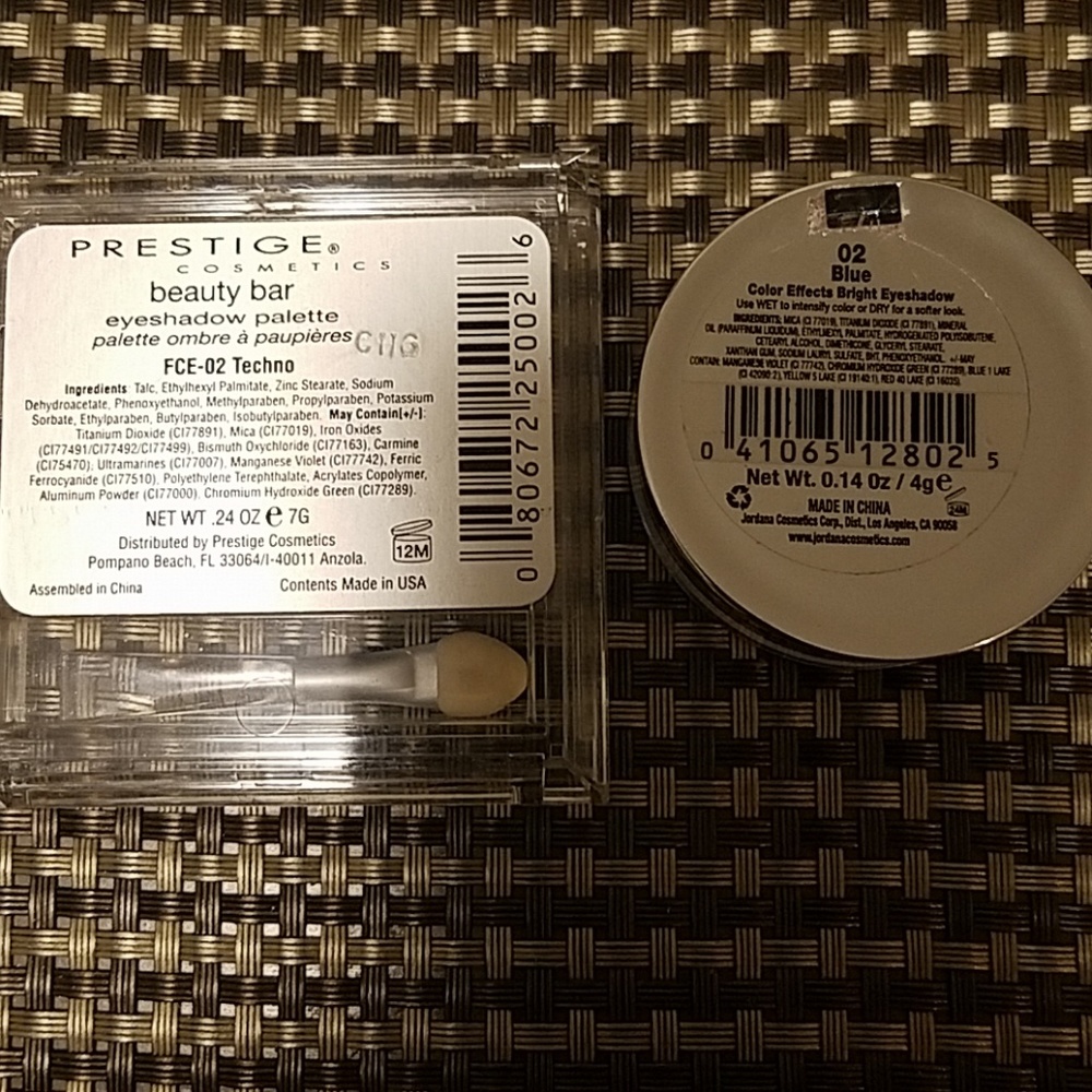 Makeup bundle - Picture 3 of 7